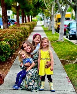 mom and her three kids for Y story